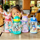 Garrafa de Água Infantil Portátil 600ml com Alça – Design Divertido, Fácil de Apertar, Ideal para Escola e Esportes